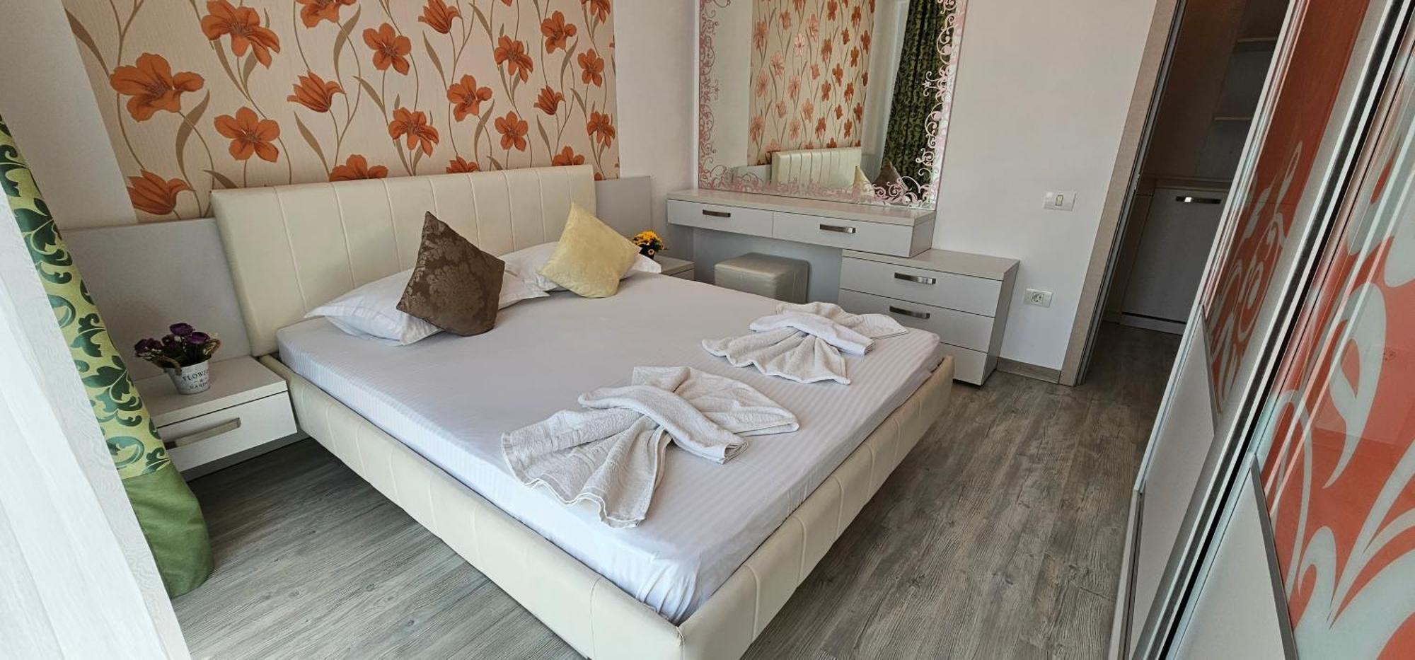 Luxury Aparthotel Promenada In Building Stefan Prima Linie La Mare Năvodari Exteriör bild