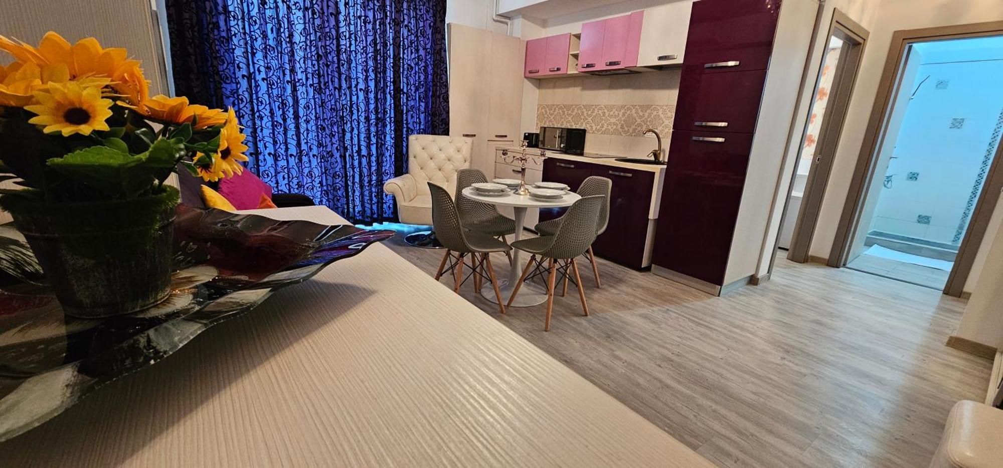 Luxury Aparthotel Promenada In Building Stefan Prima Linie La Mare Năvodari Exteriör bild